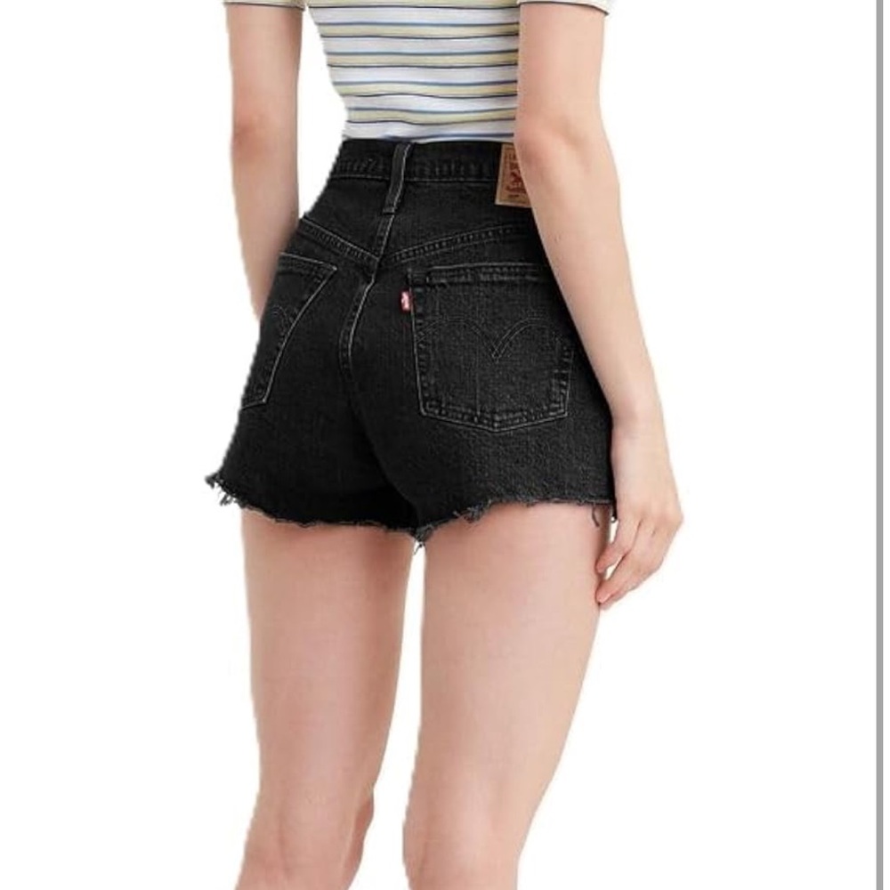 Levi's Women's 501 Original Shorts in Lunar Black - Picture 2 of 2